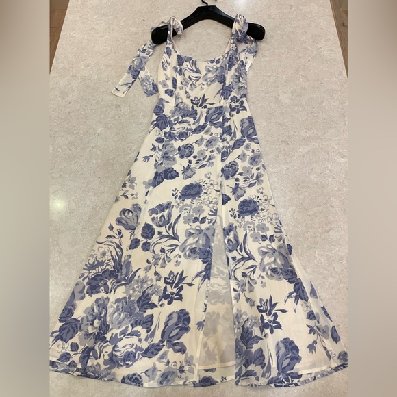 NEW Reformation Twilight Floral Midi Dress in Size 0 - Picture 2 of 16